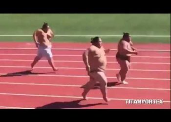 სუმოისტები ერთმანეთს სირბილში შეეჯიბრნენ